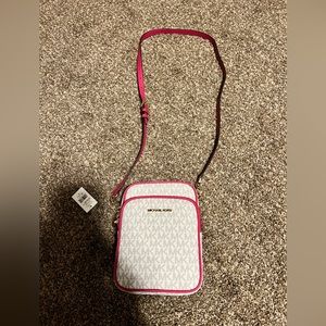 Michael Kors Jet Set Travel Crossbody